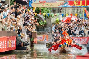 能攻能防！伊森全场8中5得到11分6篮板2抢断 难阻球队失利